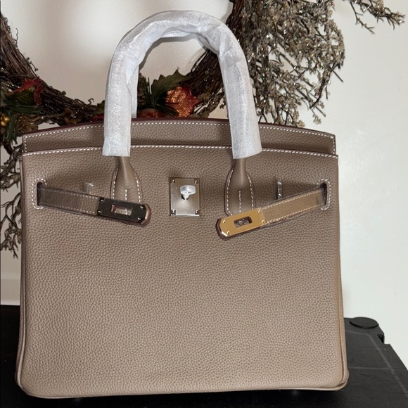 Genuine Leather khaki bag - Picture 4 of 9